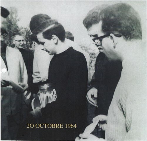 1964 10 20 Enterrement De La Bouteille